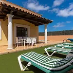 Serenity Private Pool By Holidays Villa *