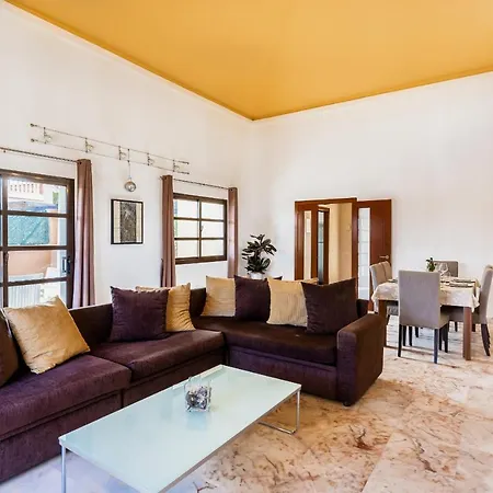 Serenity Private Pool By Holidays