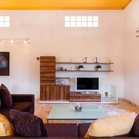 Serenity Private Pool By Holidays Villa