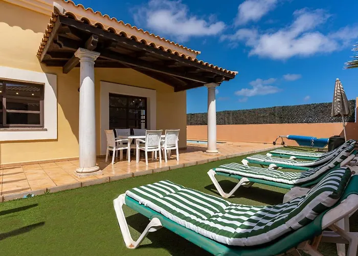 Serenity Private Pool By Holidays Villa *